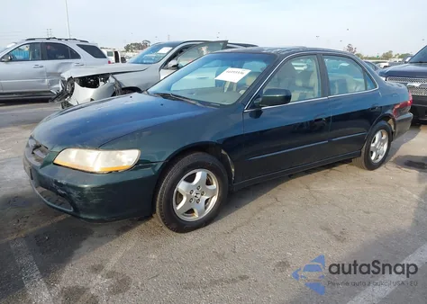 2000 Honda Accord 3.0 Ex from USA, damaged, VIN 1HGCG1656YA097469